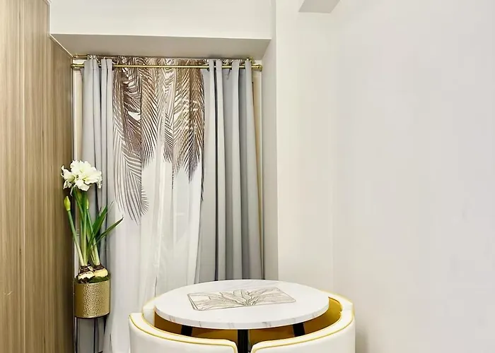 アパート Stunning With Balcony Near Moa *