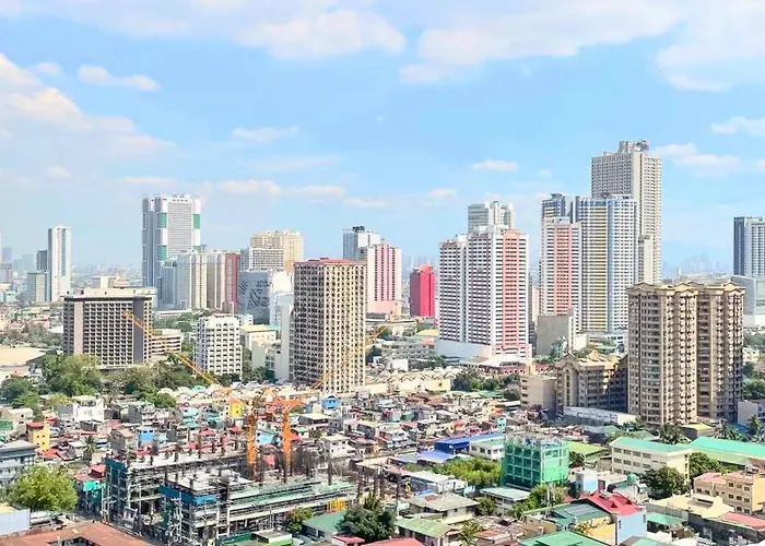 Stunning With Balcony Near Moa *
