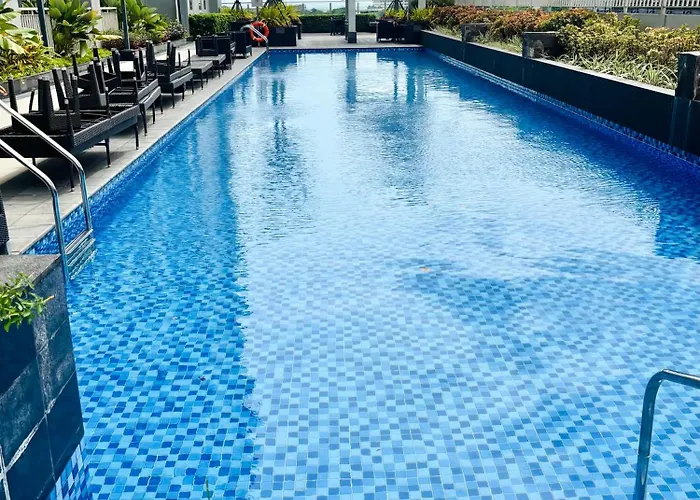 Stunning With Balcony Near Moa * マニラ市